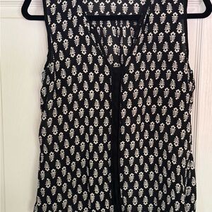 Black and White Buttoned Silk Blouse with Geometric Pattern